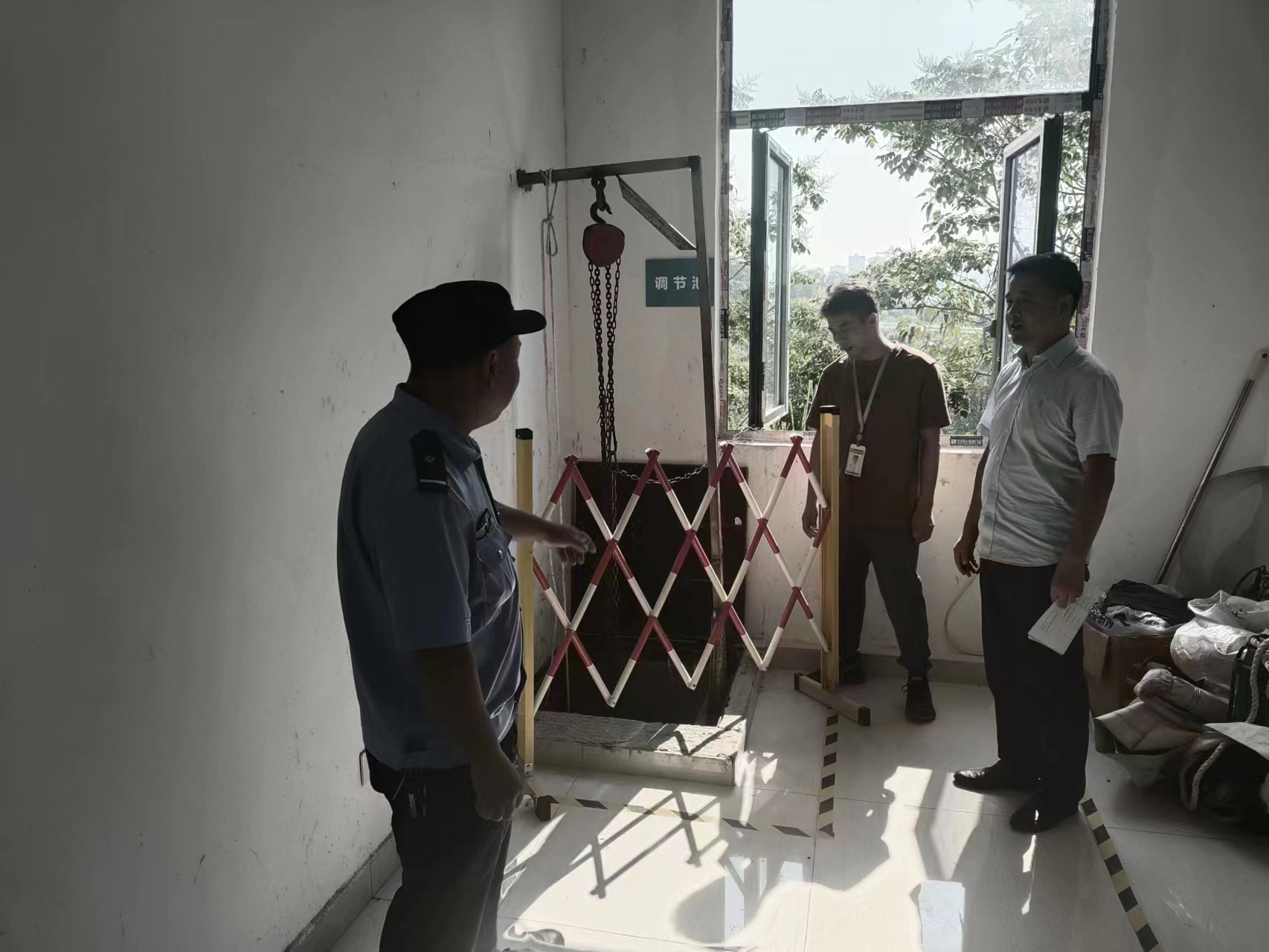 我司沙區人民醫院污水運維項目接受安全檢查